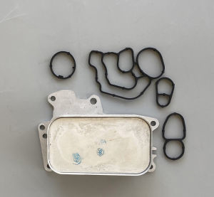 Fluido de refrigeração de concha 55488257 68032203AA Refrigerador de óleo de motor para Jeep Wrangler Jk 2.8 estilo frio 2007-2018